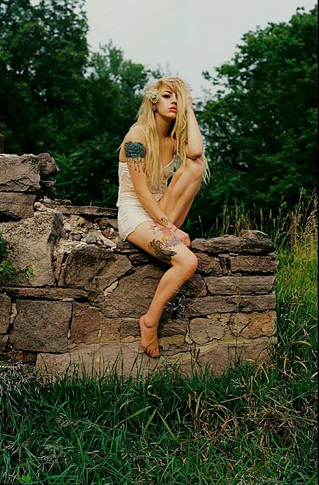 Female model photo shoot of JesseeLynn
