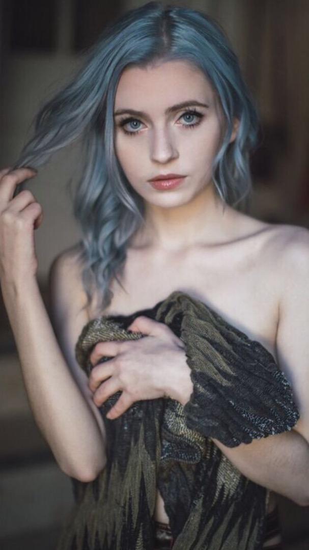 Female model photo shoot of jlarose