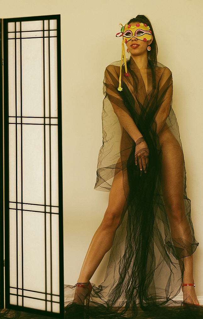 Female model photo shoot of Gigi Mcsqueegie by Pedro E Bauza