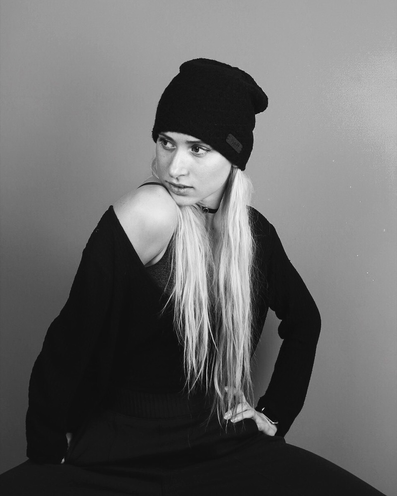 Female model photo shoot of Alina Fatieieva