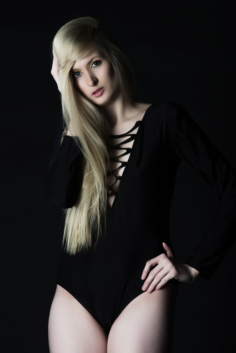 Female model photo shoot of Miss Alyssa Stevens