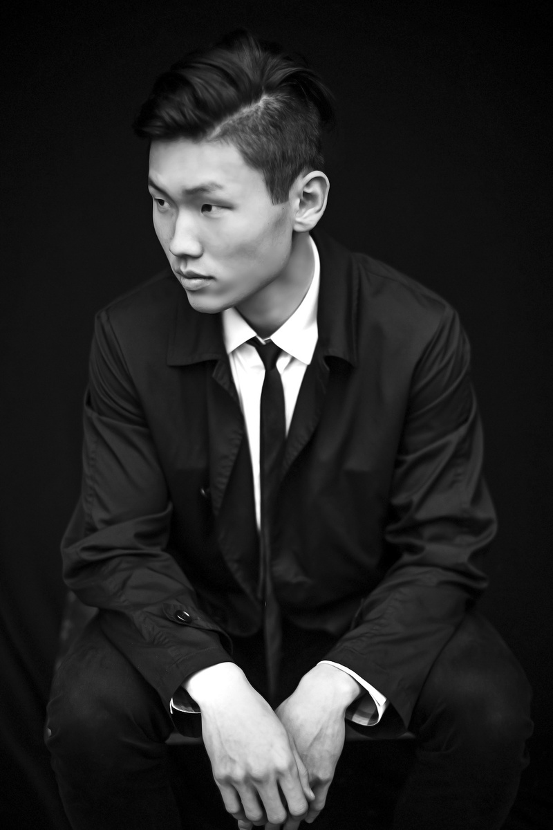 Male model photo shoot of Chenshayne