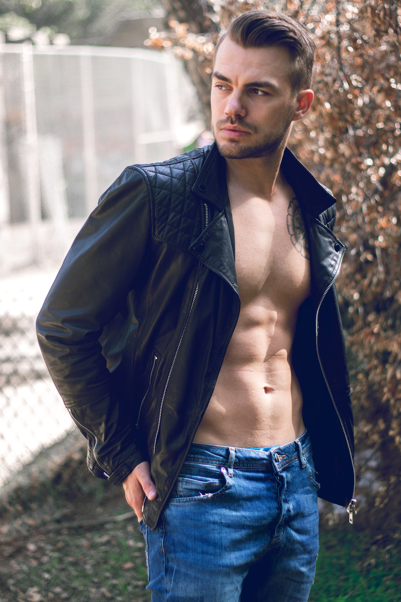 Male model photo shoot of Ivan Prokhiro