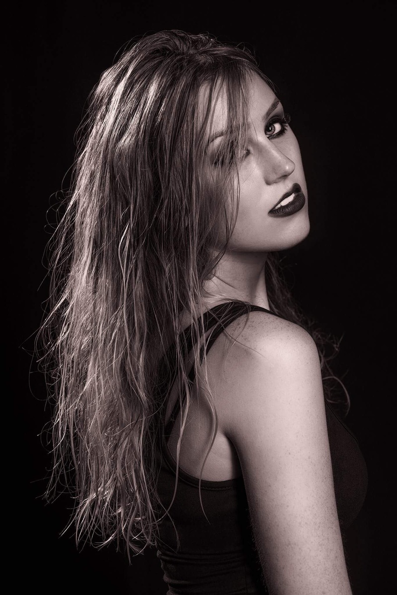 Female model photo shoot of vivian rose 