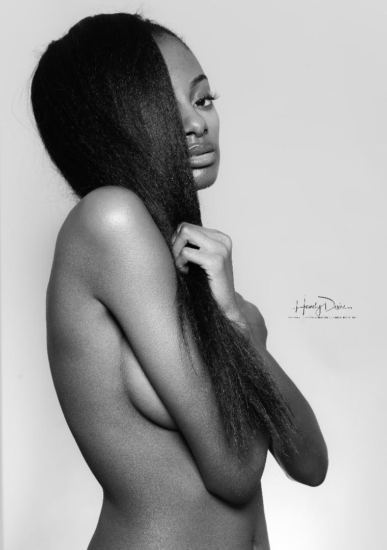 Female model photo shoot of ShavonneYoung