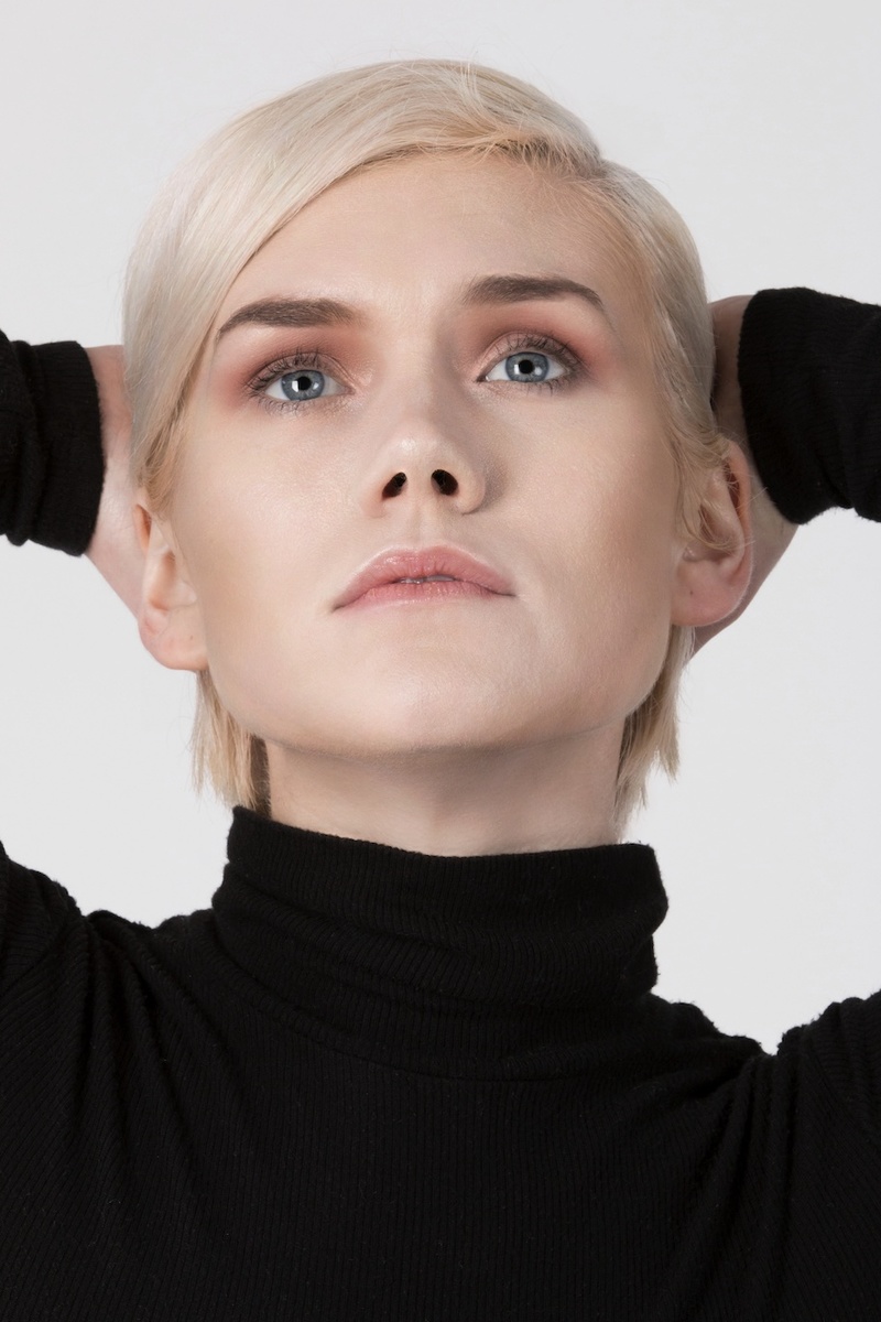 Female model photo shoot of kellysparrman
