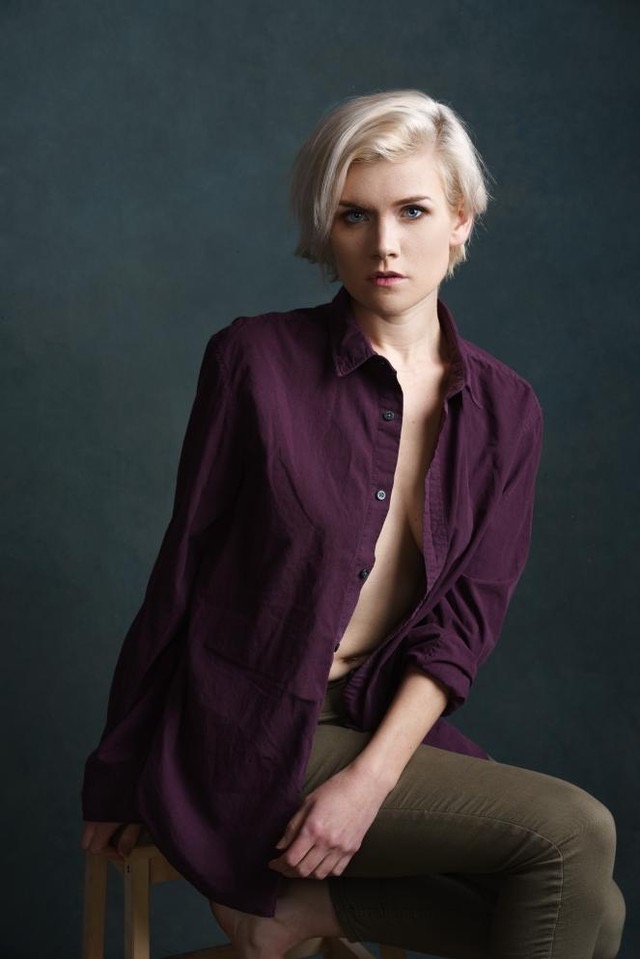 Female model photo shoot of kellysparrman