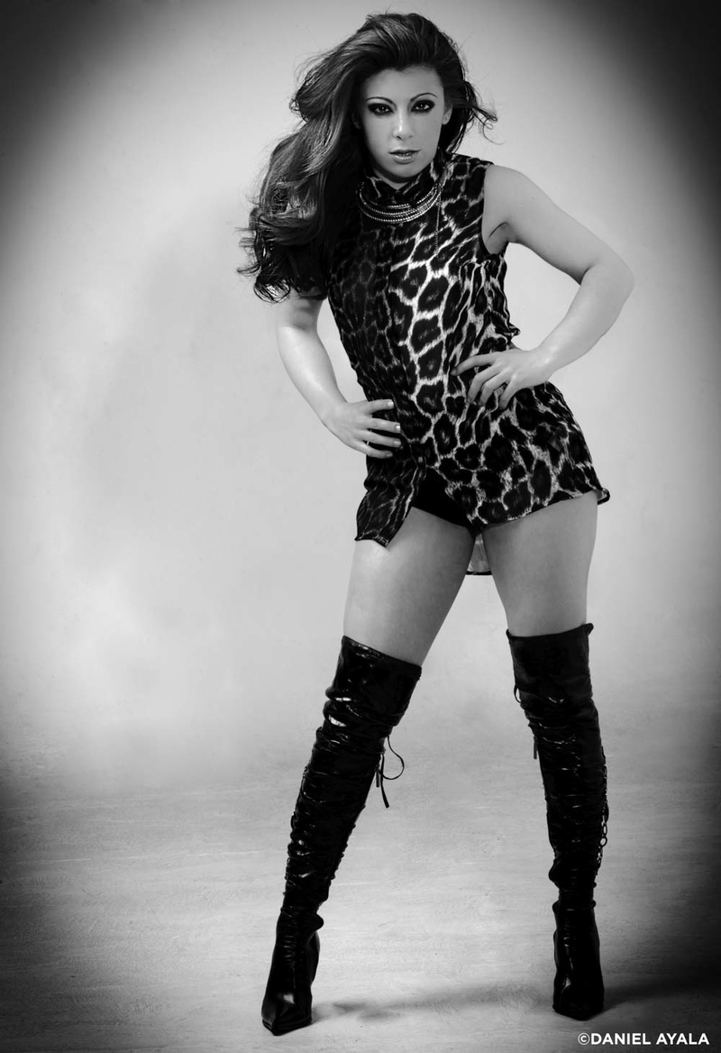 Female model photo shoot of Laura Ribero
