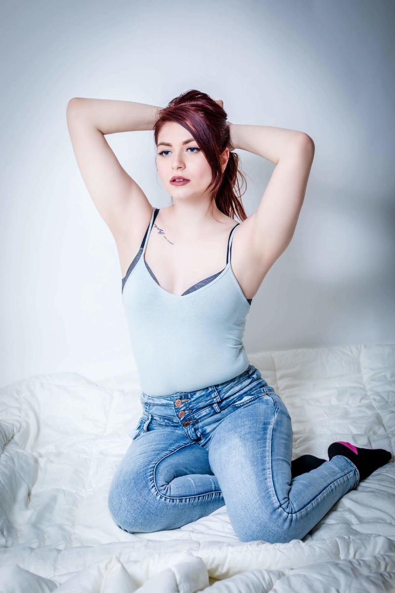 Female model photo shoot of dilaseber in Toronto