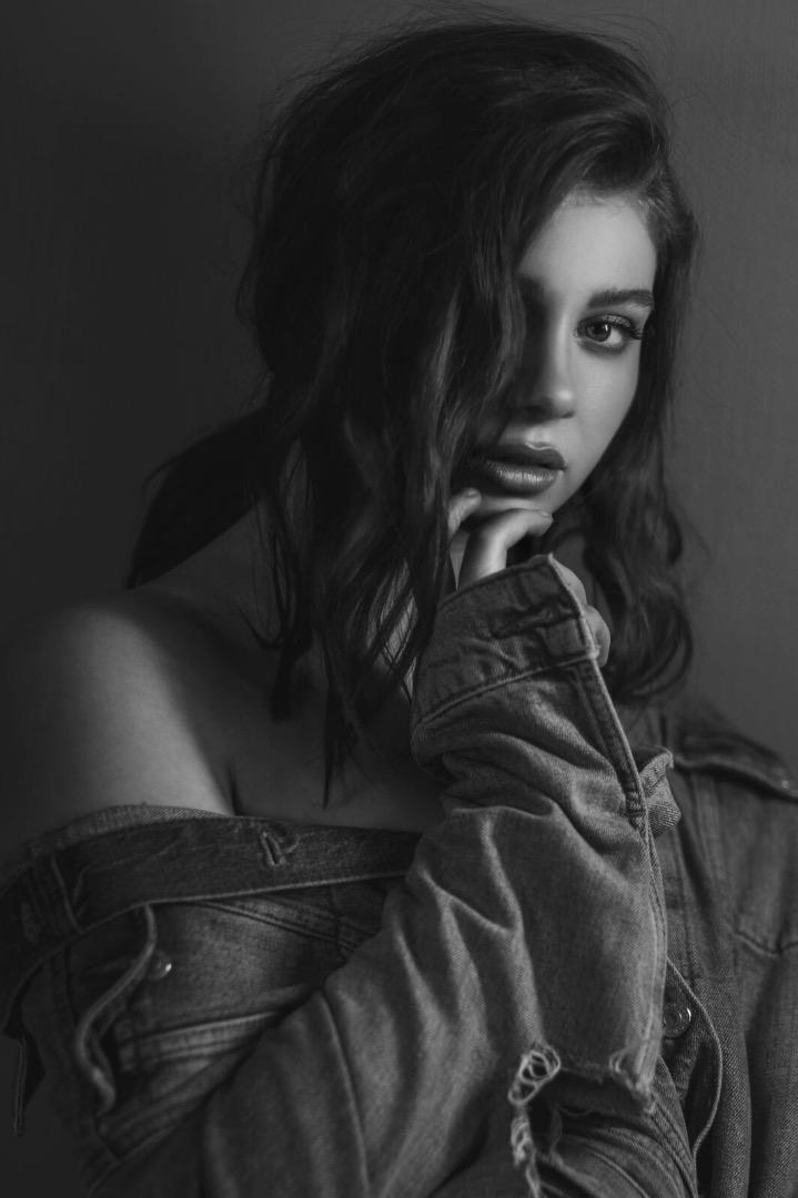 Female model photo shoot of GraceVictoria