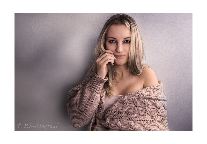 Female model photo shoot of Demi_portfolio in Almere