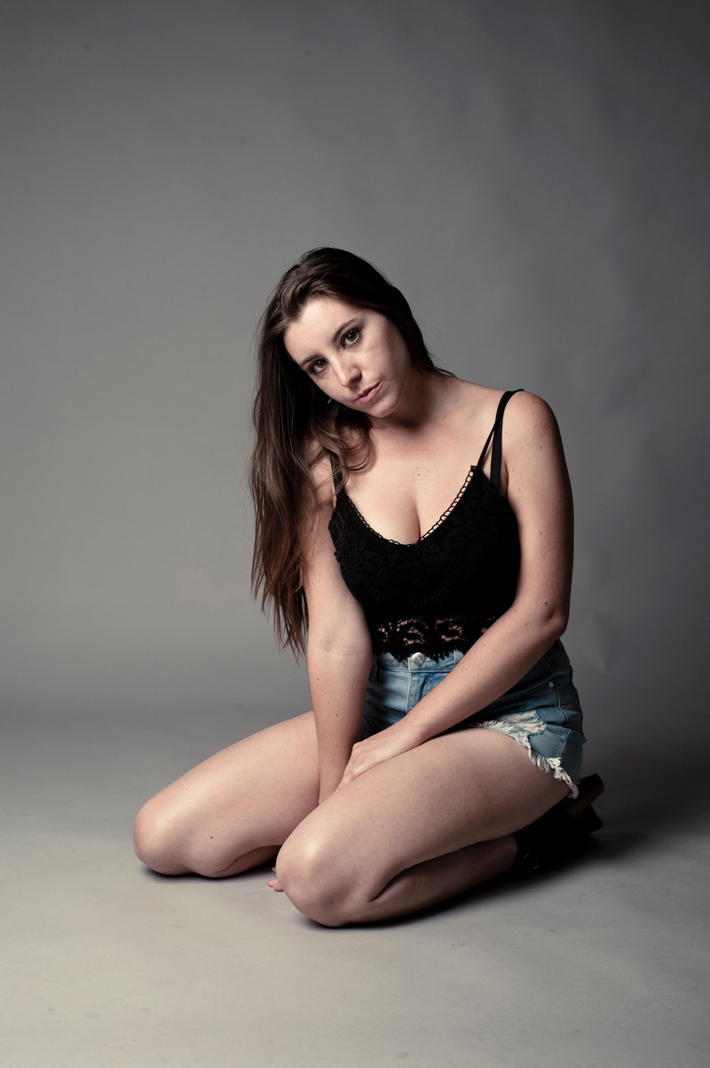 Female model photo shoot of ErikaFarr in Long Beach