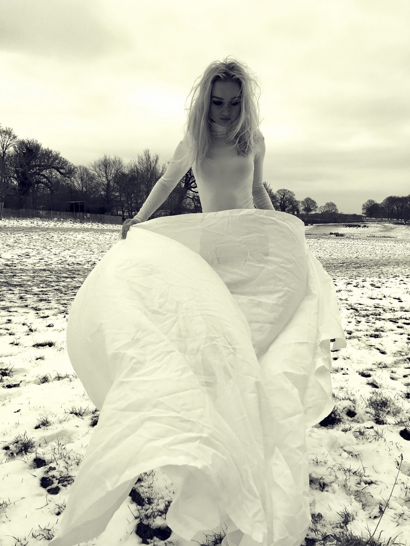 Female model photo shoot of 0WhiteDust0 in Richmond park