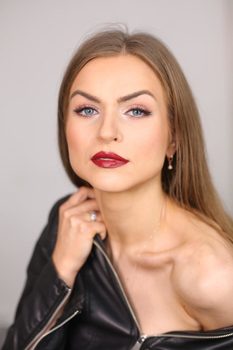 Female model photo shoot of Divz Hair and Makeup