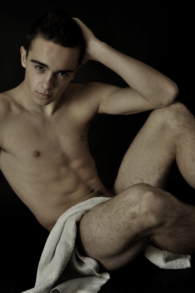 Male model photo shoot of Dieter Verspeelt