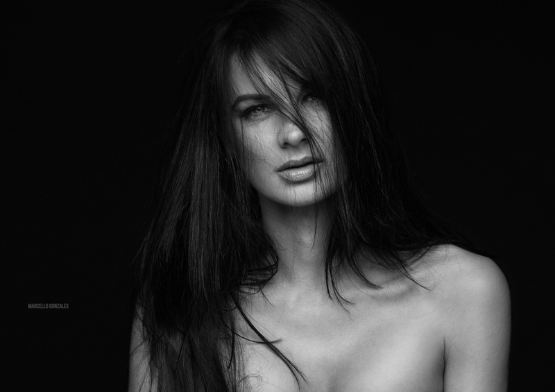 Female model photo shoot of AmberRickard