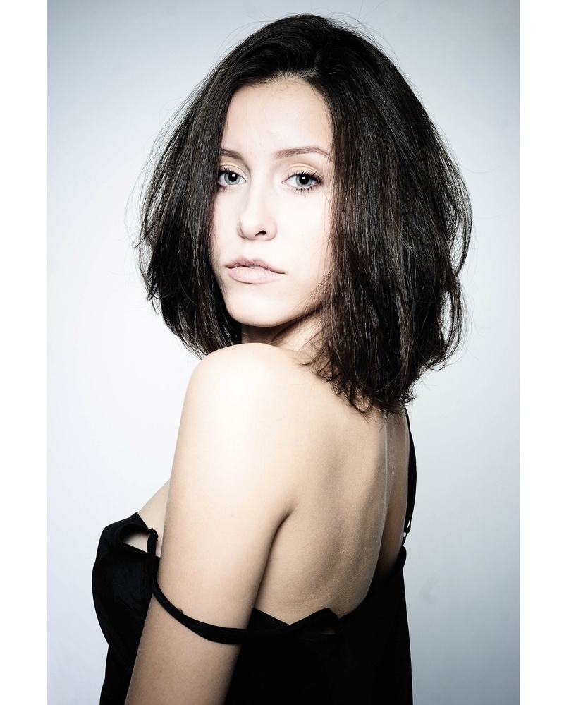 Female model photo shoot of Marcela Chiaratti