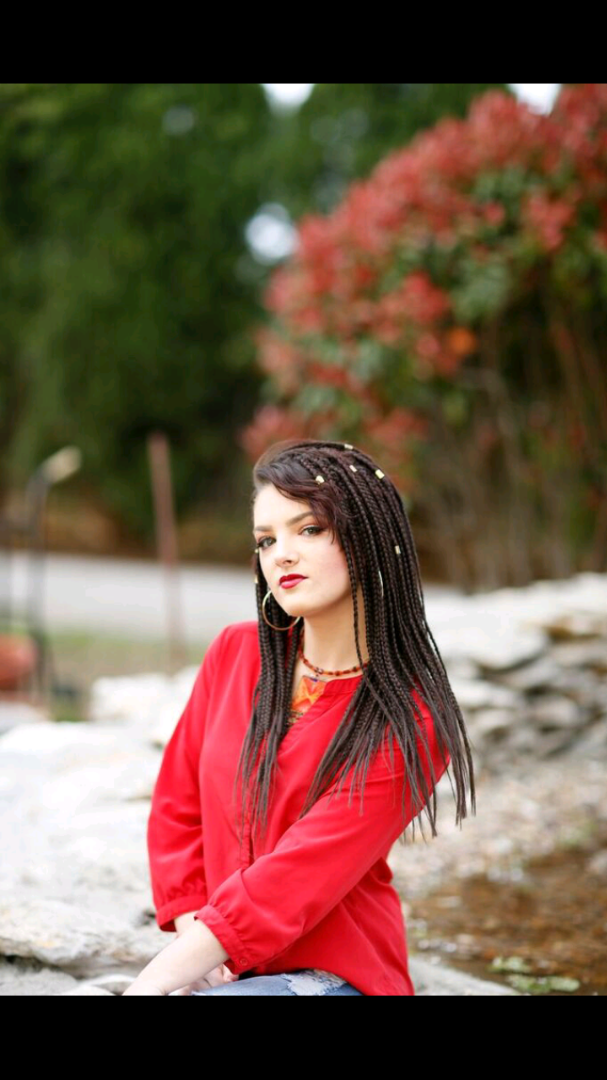 Female model photo shoot of NickiNickiNicki629