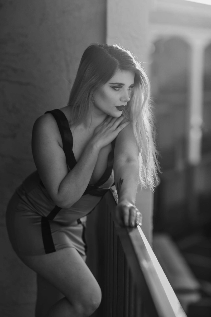Female model photo shoot of Jessfaithmodel