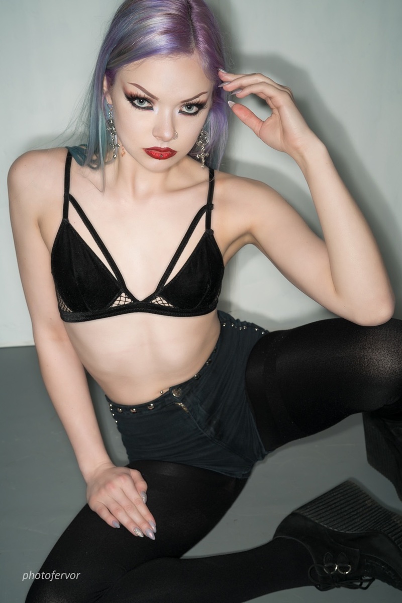 Female model photo shoot of SophieStormOfficial