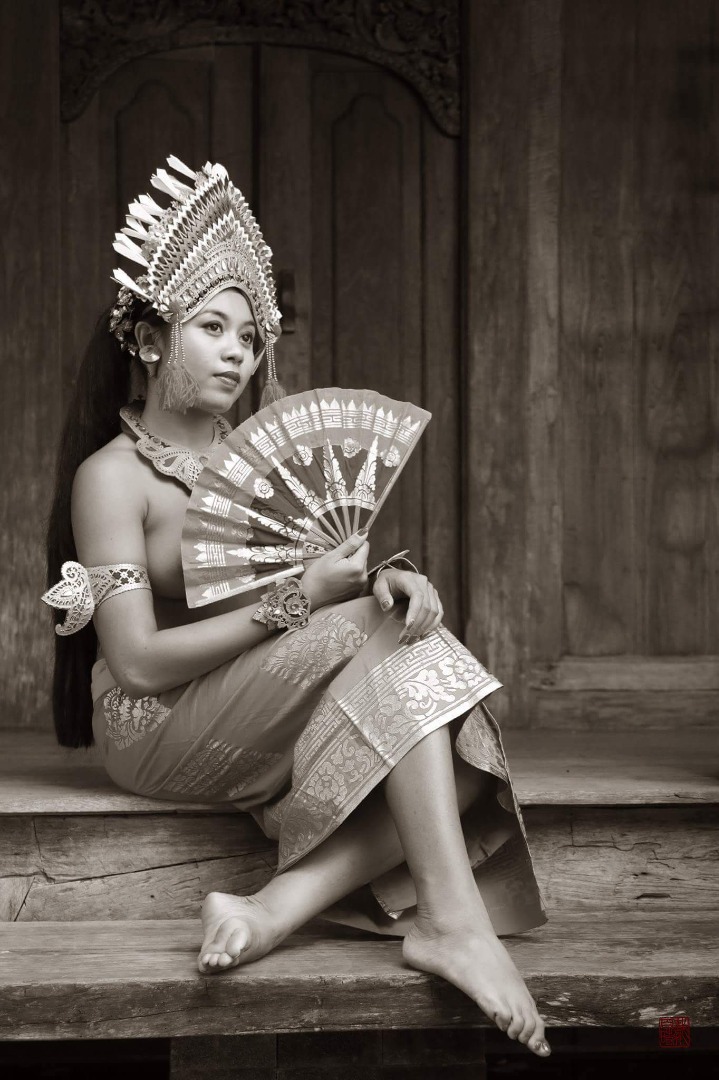 Female model photo shoot of Ayu Widiandari in Dea Villas