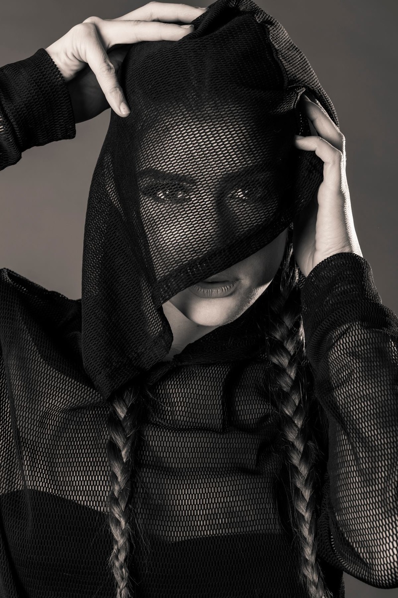 Female model photo shoot of Lana Koz