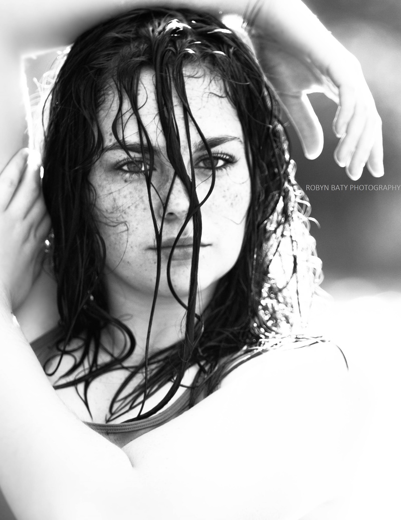 Female model photo shoot of Robyn Baty