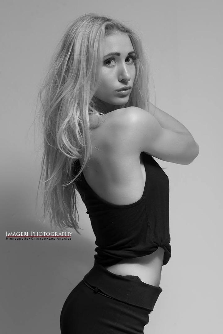 Female model photo shoot of Alina Fatieieva in Minneapolis, MN