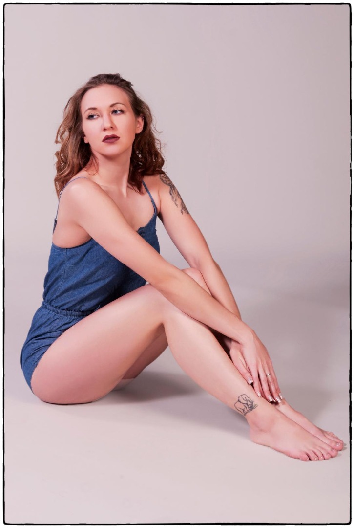 Female model photo shoot of Amanda Tesla