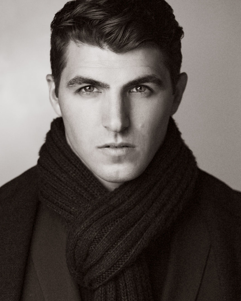 Male model photo shoot of Nicholas Revis