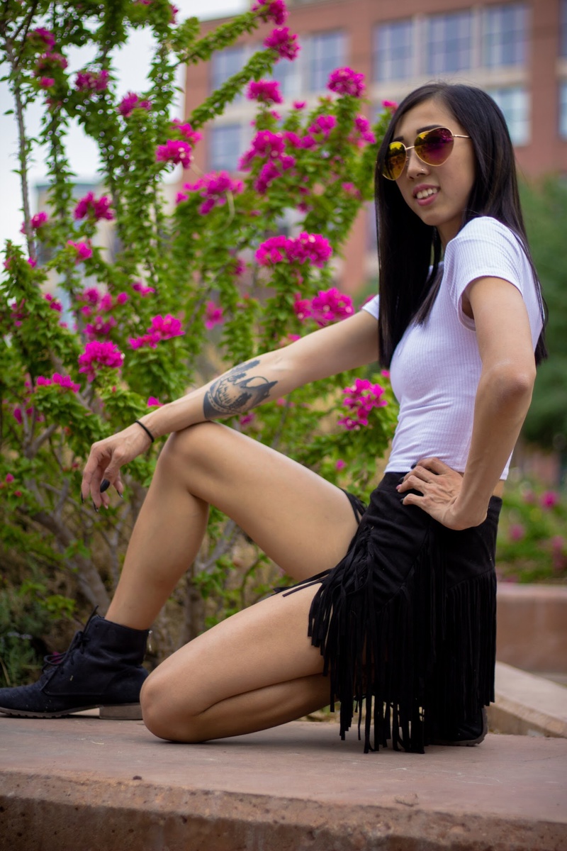 Female model photo shoot of caitlynbayybee