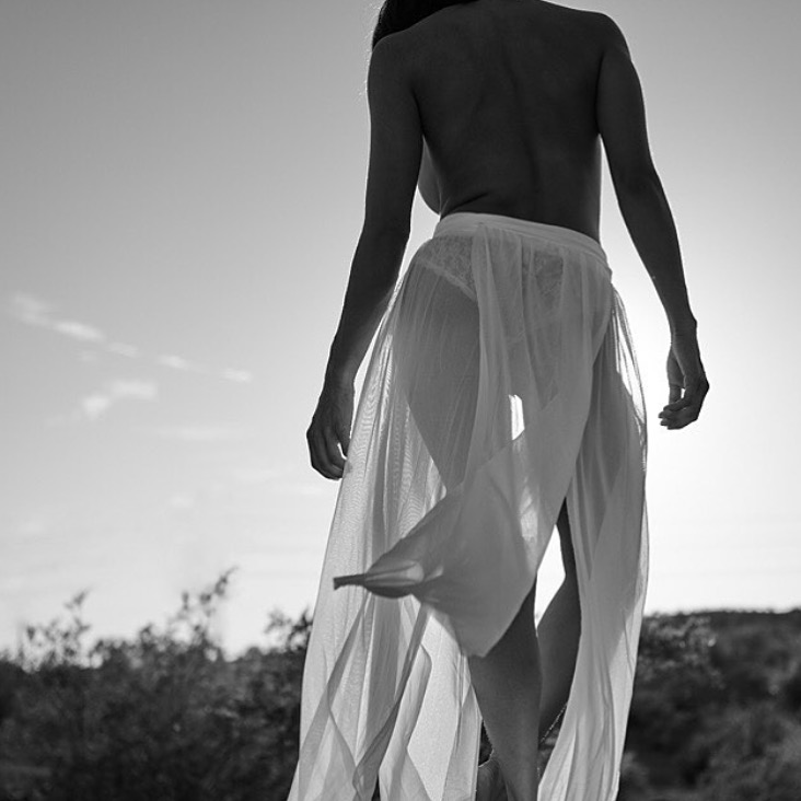 Female model photo shoot of Diana Que  in Scottsdale, Arizona