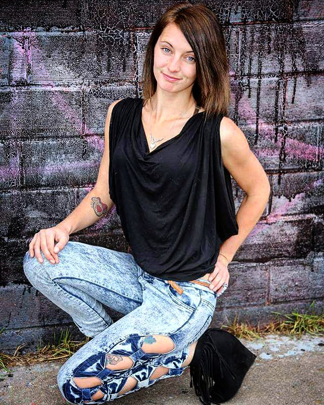 Female model photo shoot of ShanelFunk