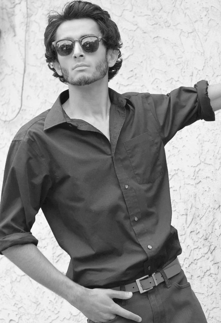 Male model photo shoot of David Fayne