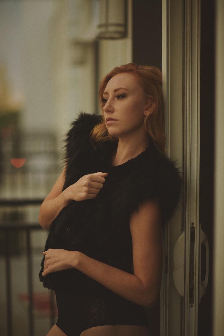 Female model photo shoot of Colleen Grady