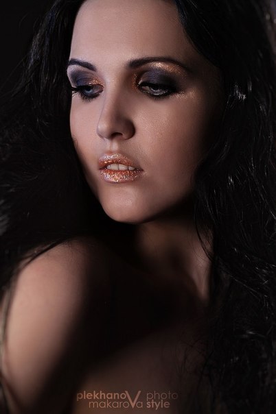 Female model photo shoot of Tigrinka