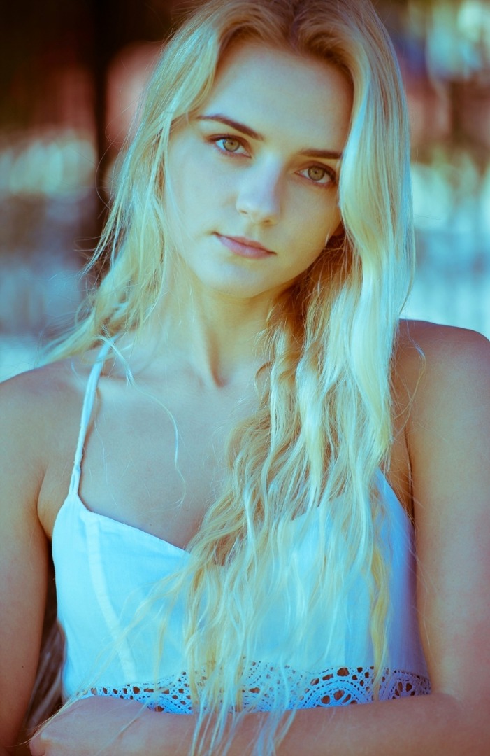 Female model photo shoot of AuroraZ