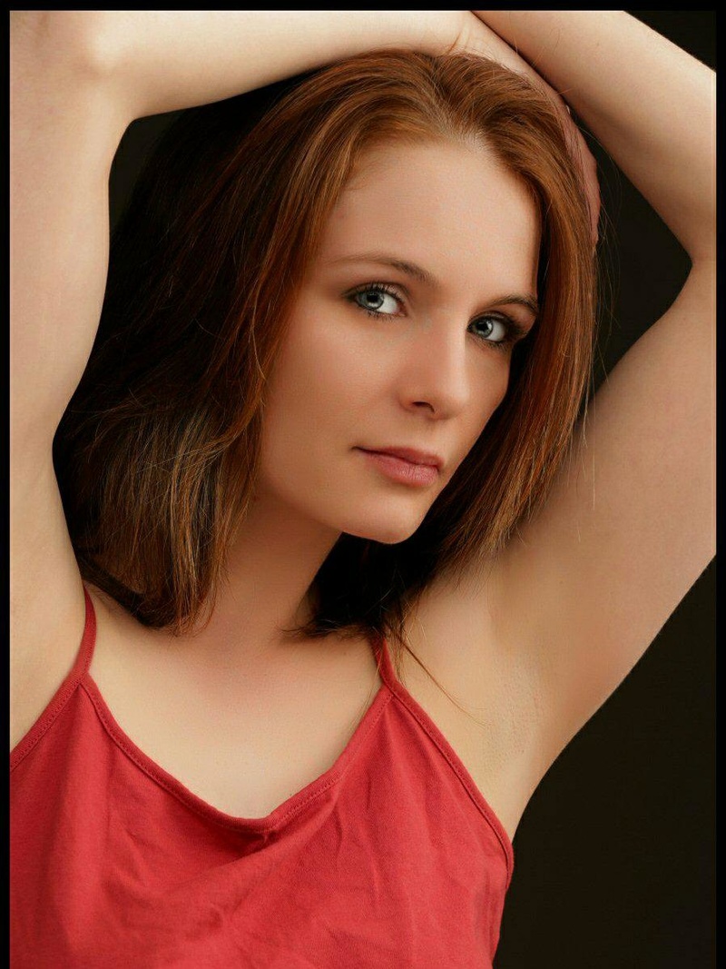 Female model photo shoot of Red2013model