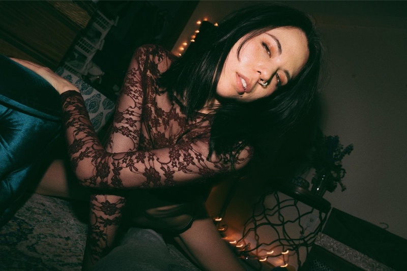 Female model photo shoot of Noelle Onishi