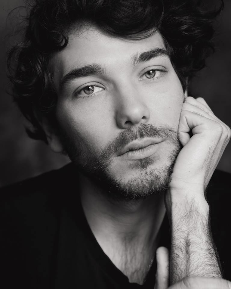 Male model photo shoot of Nicolas Guigou