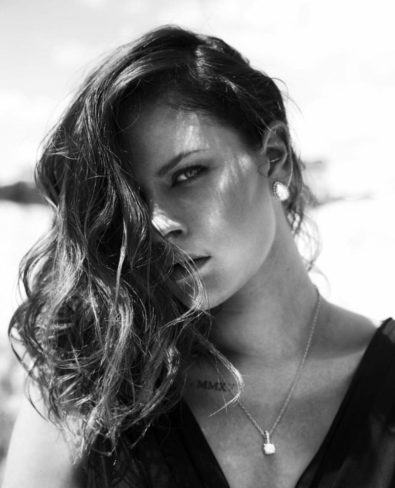 Female model photo shoot of angelakatherine 