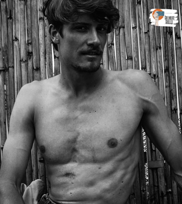 Male model photo shoot of Mauritz