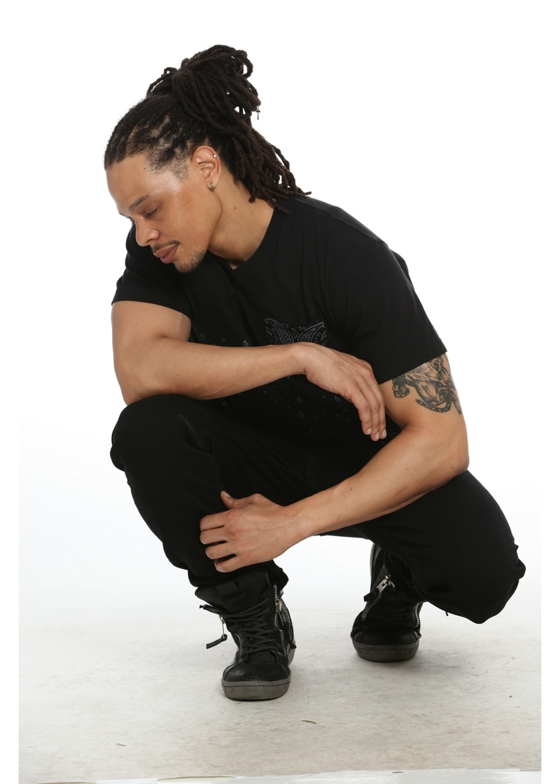 Male model photo shoot of Vawn Williams