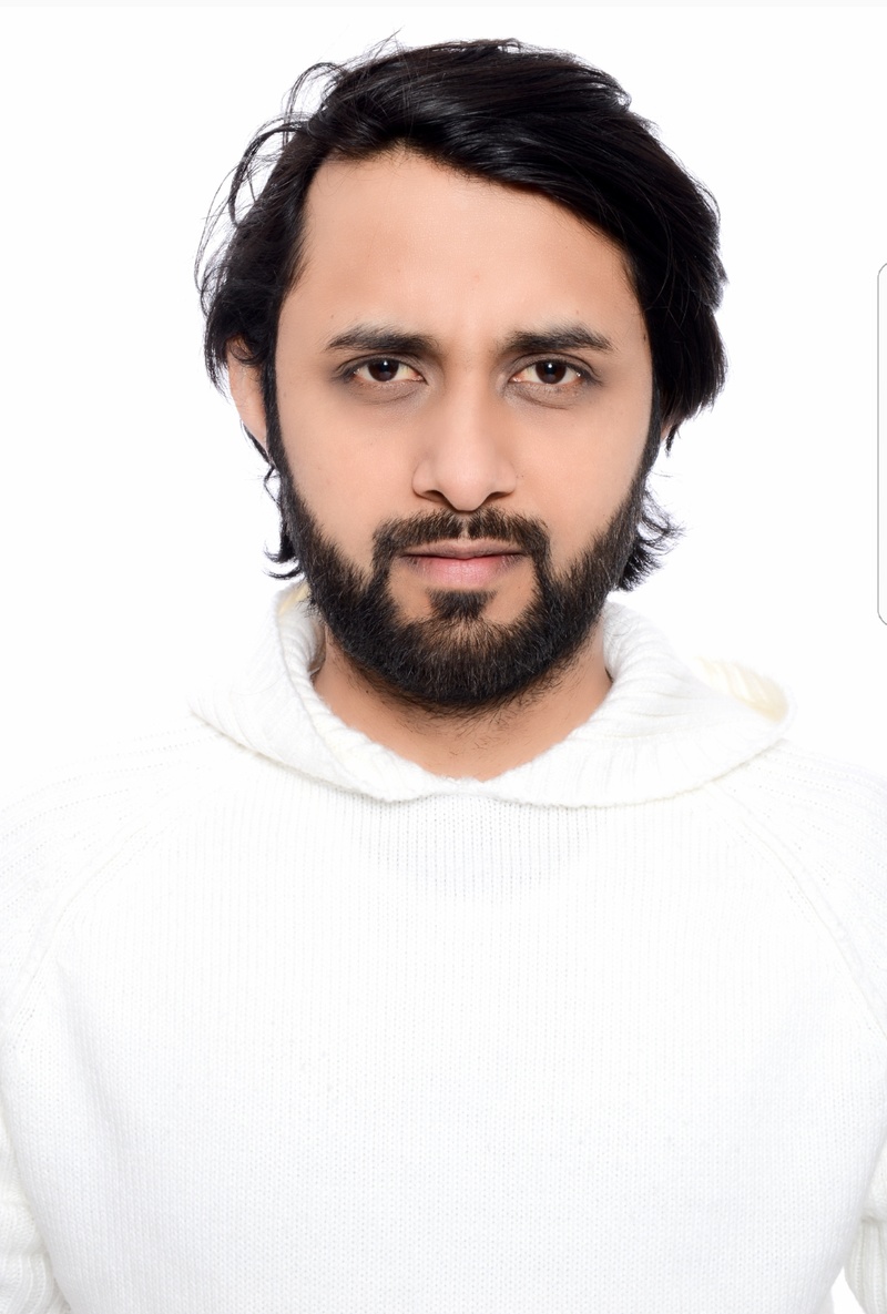Male model photo shoot of Umair Hanif