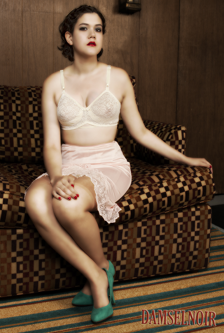 Female model photo shoot of Rachel Aurora by Damsel Noir