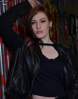 Female model photo shoot of Hannahlebrun in London
