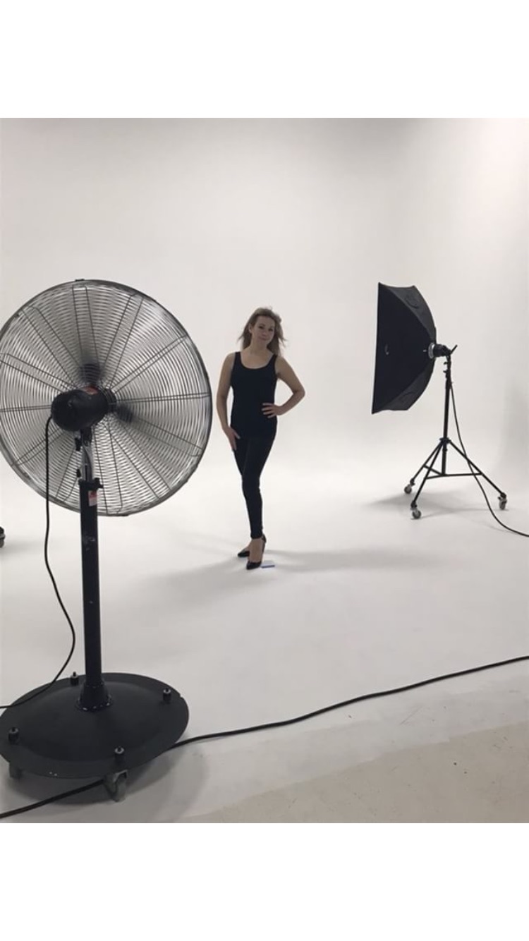Female model photo shoot of Athenabooth