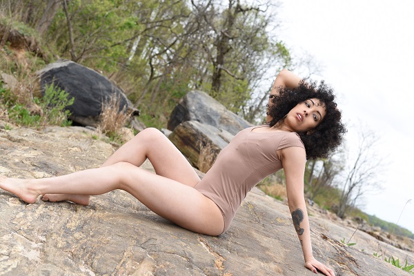 Female model photo shoot of Yhicey Hawt in Orchard Beach