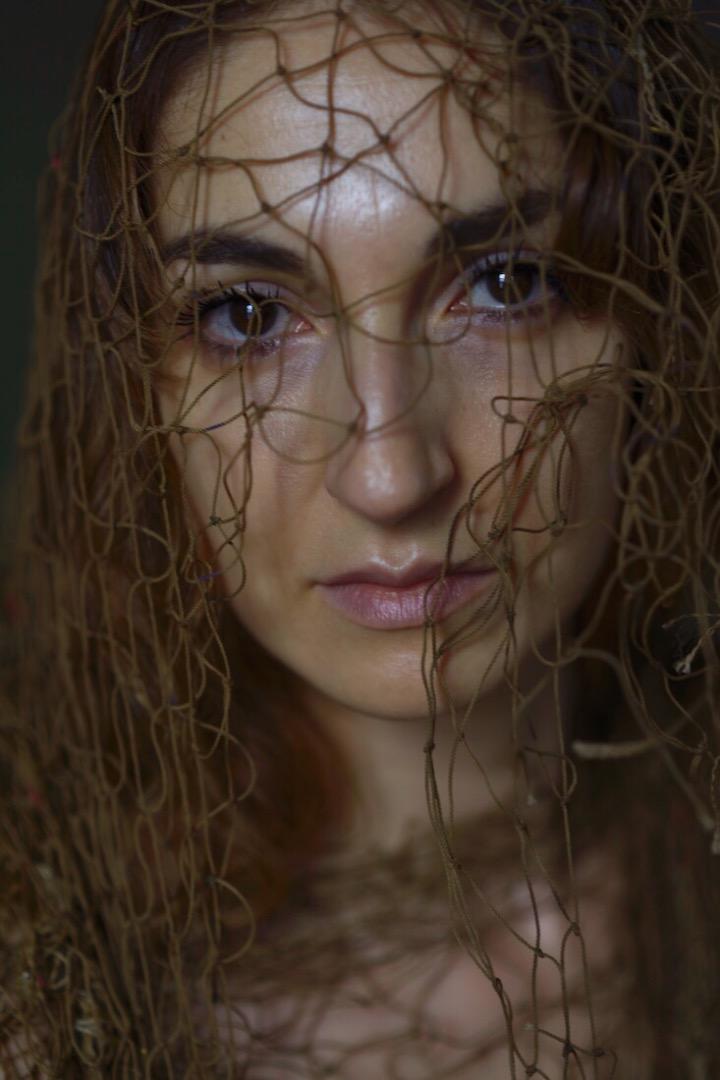 Female model photo shoot of Petya17