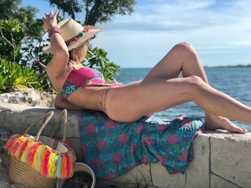 Female model photo shoot of Olivia Ford in Pearl Island, Bahamas